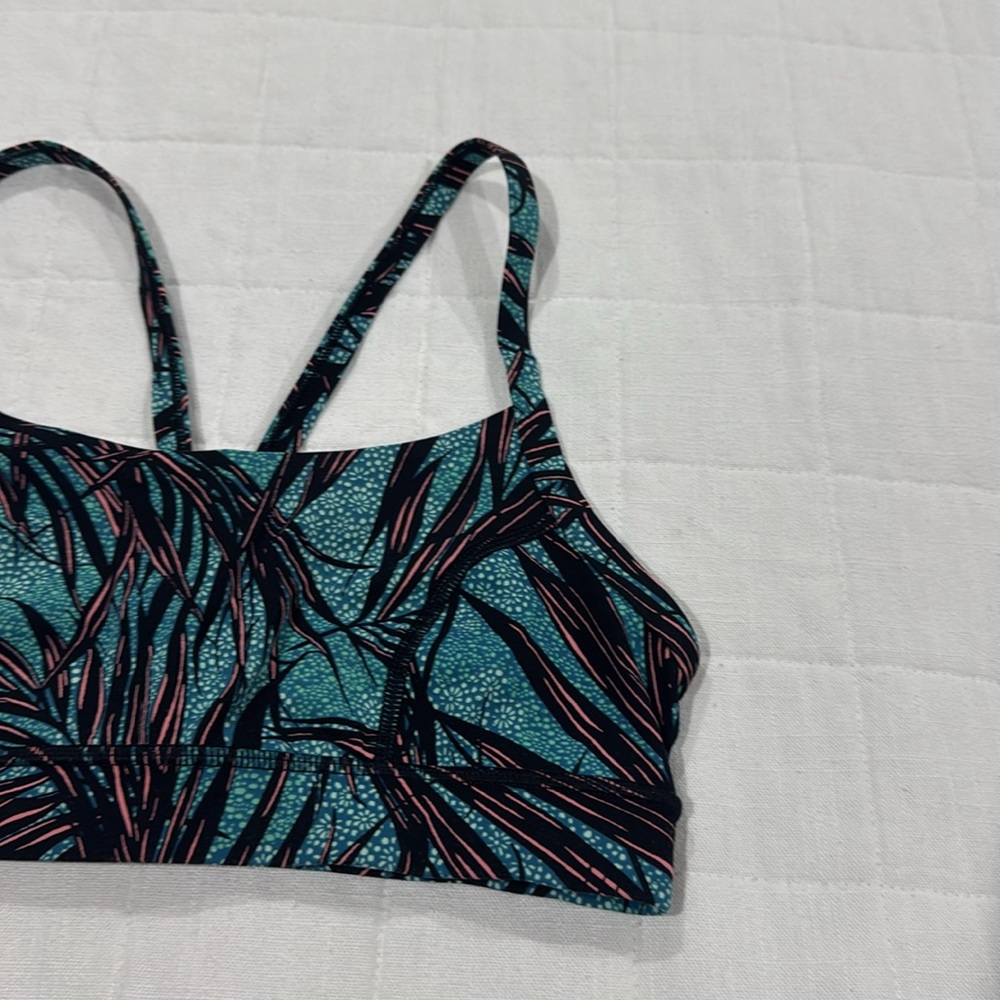 Lululemon Rise and Run Bra - Picture 2 of 10